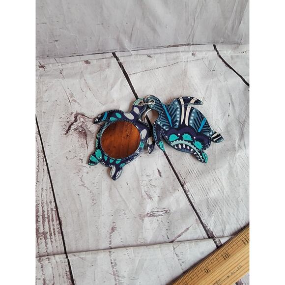 Vera Bradley Blue Island Medallion Turtle Bag Charm Keyring Mirror - Picture 5 of 7